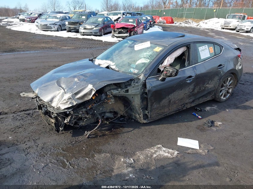 2018 Mazda Mazda3 Grand Touring 3MZBN1W31JM227212 photo 1