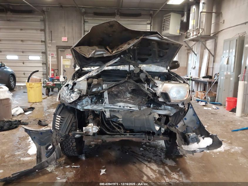 2015 Toyota Tacoma Base V6 VIN: 3TMLU4EN7FM197672 Lot: 43941973