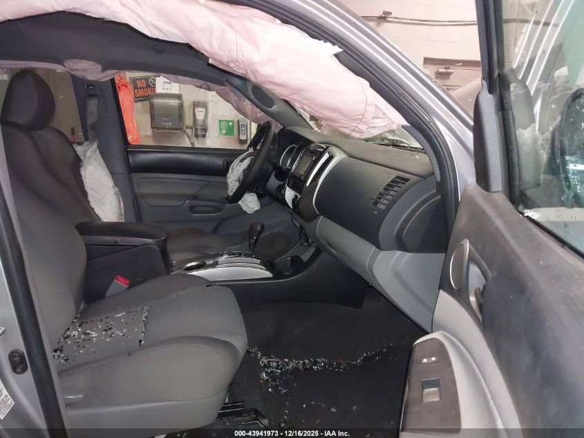 2015 Toyota Tacoma Base V6 VIN: 3TMLU4EN7FM197672 Lot: 43941973