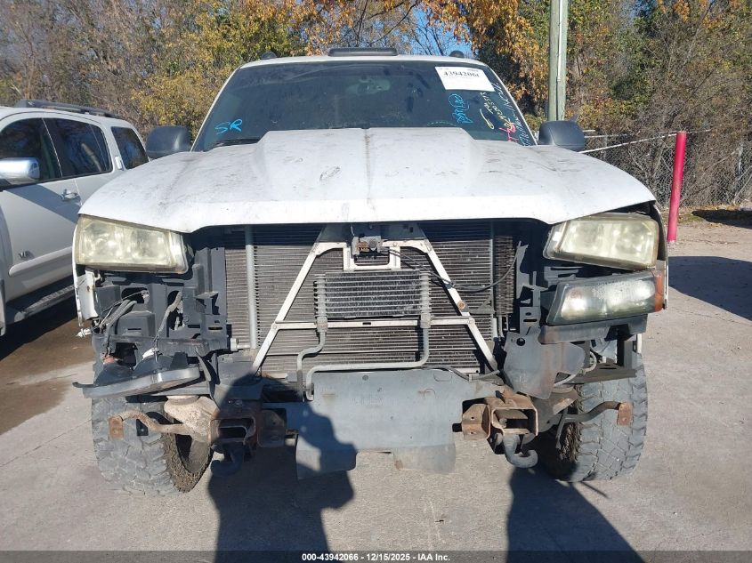 2004 Chevrolet Silverado 3500 Ls VIN: 1GCJK39G04E114072 Lot: 43942066