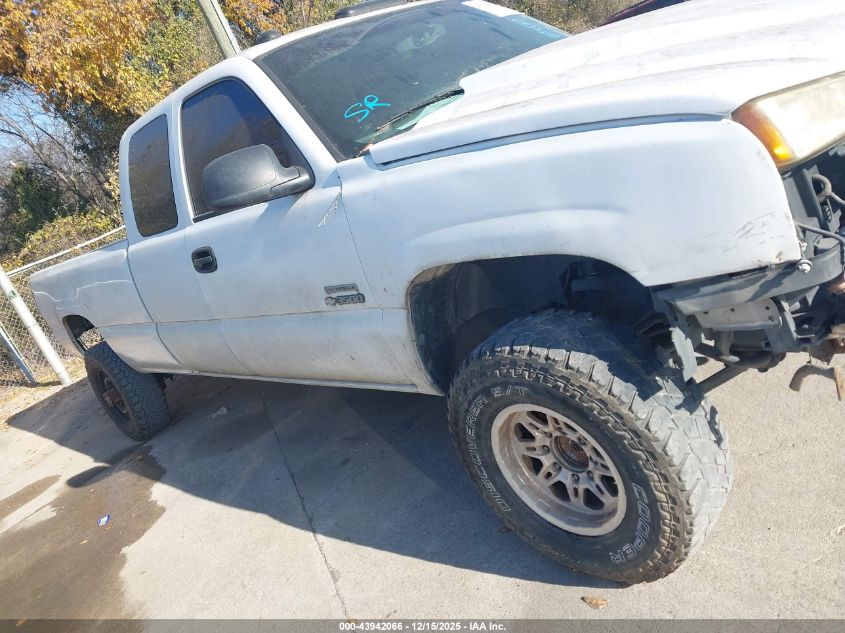 2004 Chevrolet Silverado 3500 Ls VIN: 1GCJK39G04E114072 Lot: 43942066