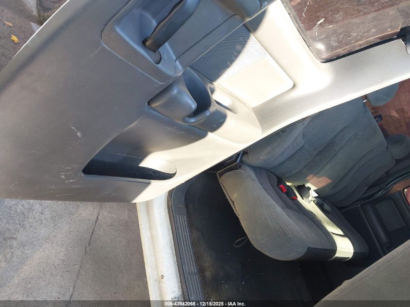 2004 Chevrolet Silverado 3500 Ls VIN: 1GCJK39G04E114072 Lot: 43942066