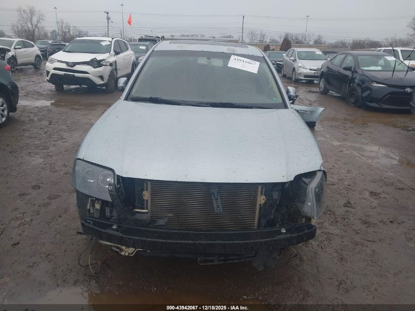 2001 Volkswagen Passat Glx VIN: WVWRH63BX1P129033 Lot: 43942067