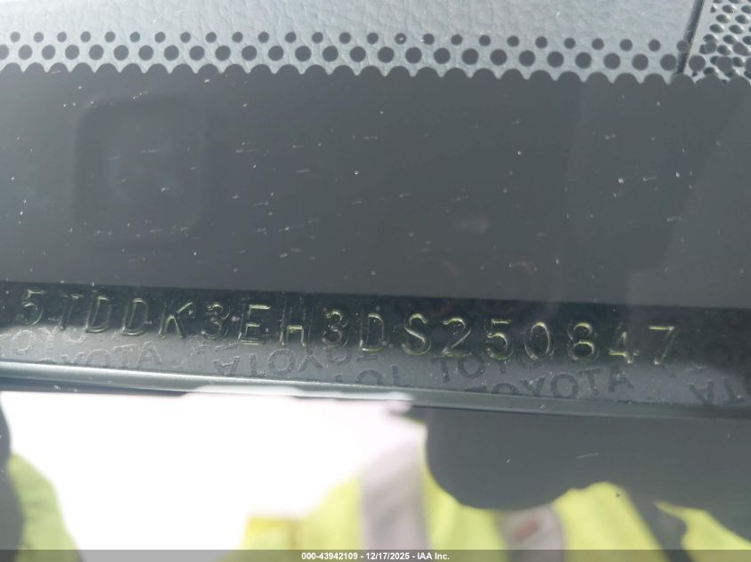 2013 Toyota Highlander Limited V6 VIN: 5TDDK3EH3DS250847 Lot: 43942109