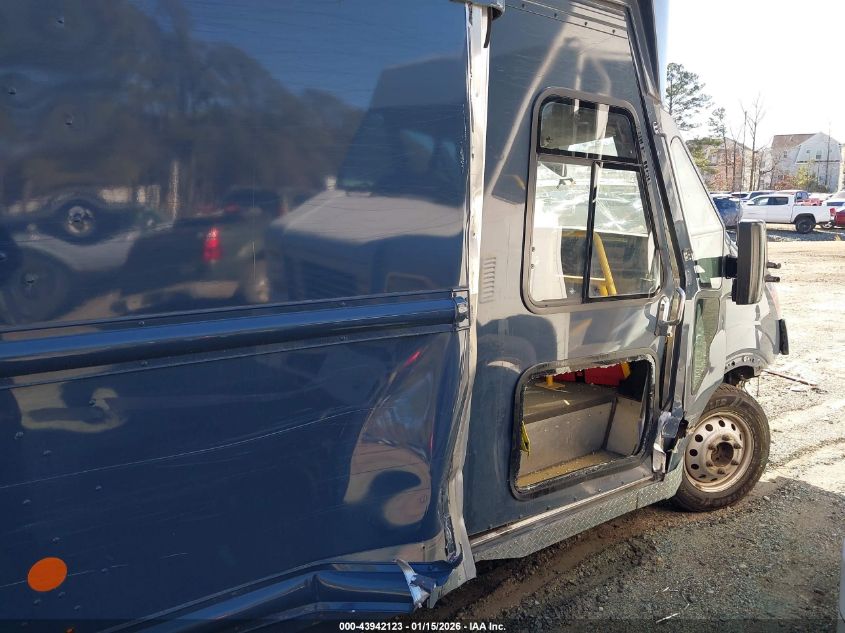 2022 Ford Transit-350 Cutaway VIN: 1FDDF6P82NKA13757 Lot: 43942123