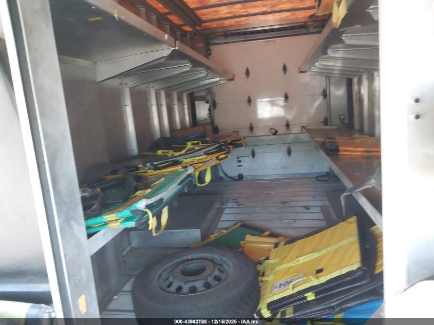 2022 Ford Transit-350 Cutaway VIN: 1FDDF6P82NKA13757 Lot: 43942123