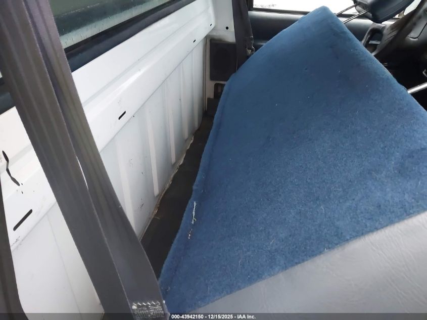 1996 Chevrolet Gmt-400 C1500 VIN: 1GCEC14W9TZ173775 Lot: 43942150