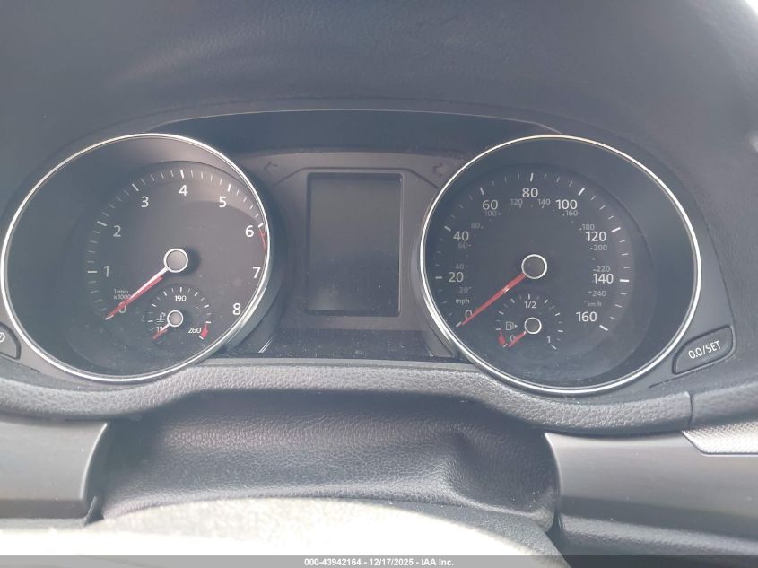 2017 Volkswagen Passat 1.8T R-Line VIN: 1VWDT7A36HC042173 Lot: 43942164