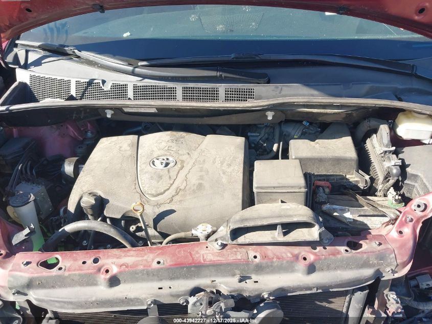 2018 Toyota Sienna Se 8 Passenger VIN: 5TDXZ3DC5JS965087 Lot: 43942227