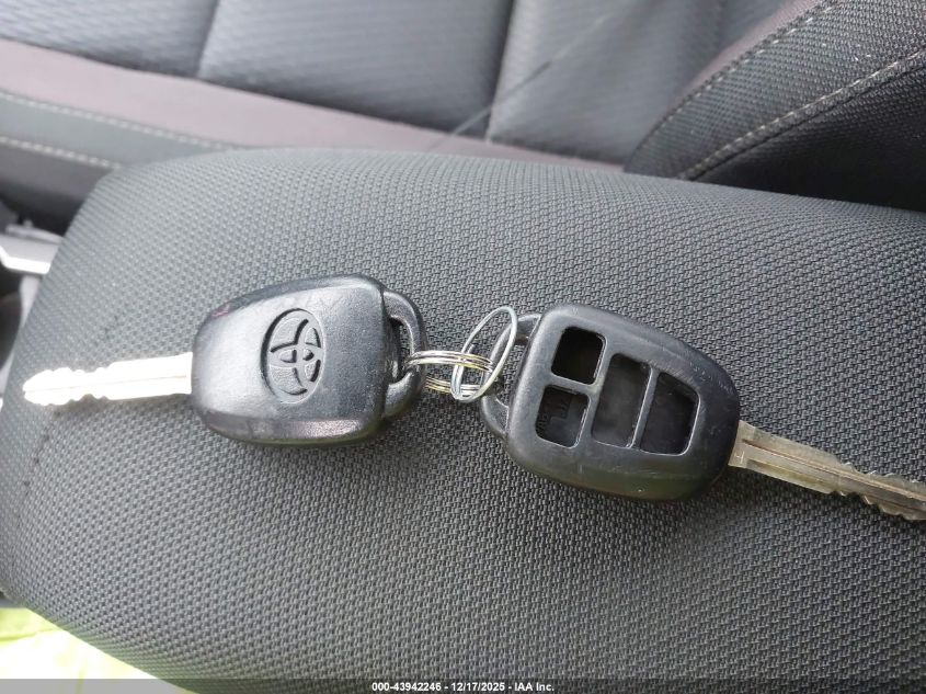 2018 Toyota Corolla Le VIN: 5YFBURHE5JP765763 Lot: 43942246