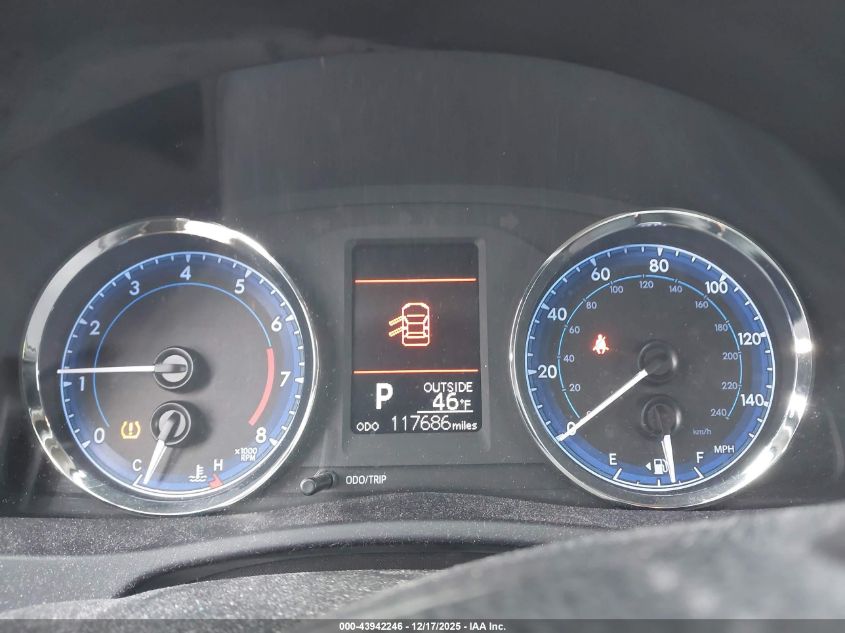 2018 Toyota Corolla Le VIN: 5YFBURHE5JP765763 Lot: 43942246