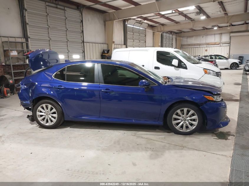 2018 Toyota Camry Le VIN: JTNB11HK8J3001197 Lot: 43942249