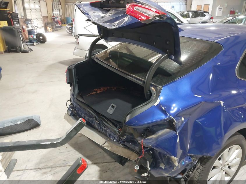 2018 Toyota Camry Le VIN: JTNB11HK8J3001197 Lot: 43942249