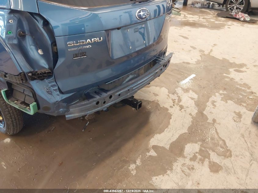 2017 Subaru Forester 2.5I Premium VIN: JF2SJAEC5HH545110 Lot: 43942257