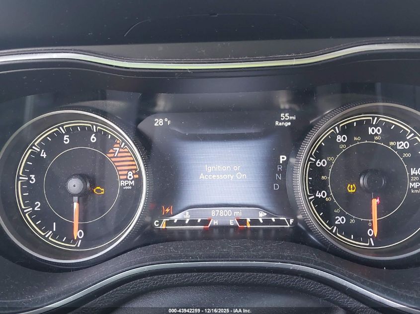 2019 Jeep Cherokee Limited 4X4 VIN: 1C4PJMDX6KD379043 Lot: 43942259