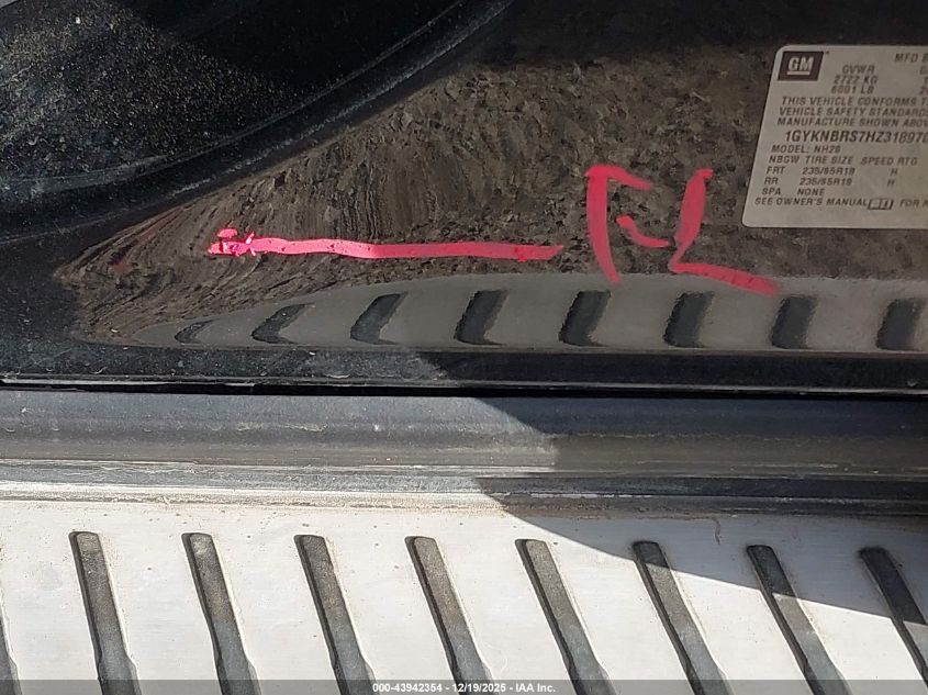 2017 Cadillac Xt5 Luxury VIN: 1GYKNBRS7HZ318970 Lot: 43942354