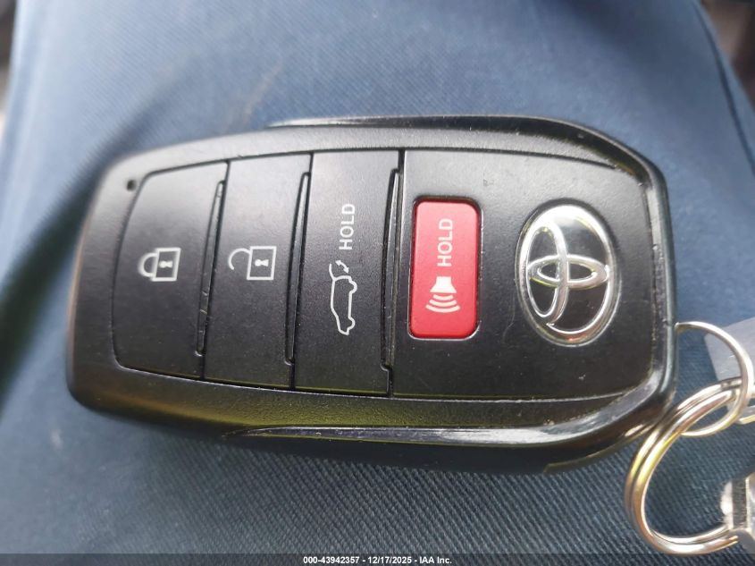 2022 Toyota Corolla Cross Xle VIN: 7MUDAAAG2NV024259 Lot: 43942357