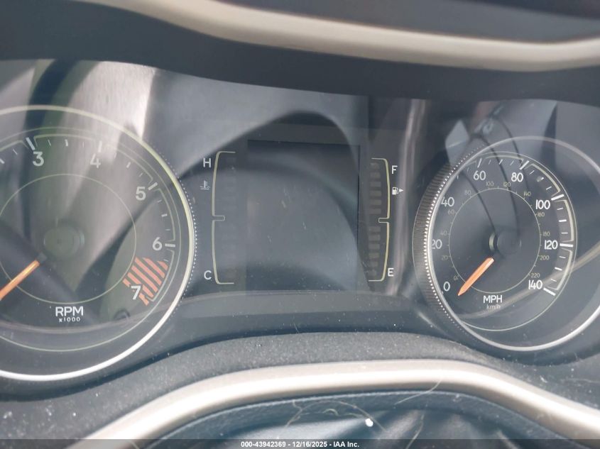 2015 Jeep Cherokee Sport VIN: 1C4PJLAB1FW631553 Lot: 43942369