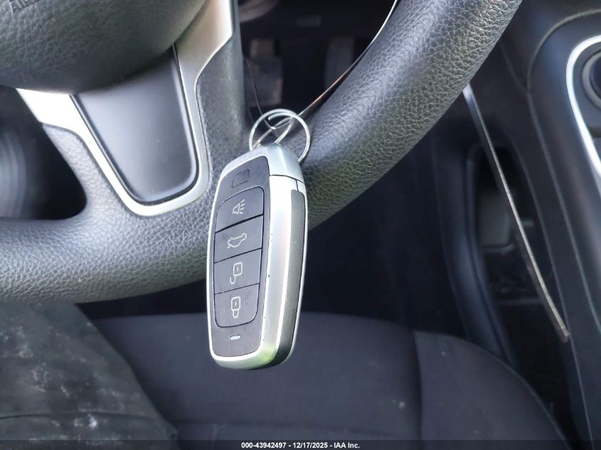 2015 Chrysler 200 Limited VIN: 1C3CCCAB5FN676806 Lot: 43942497