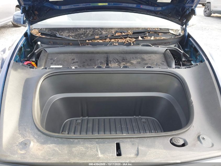 2026 Tesla Model Y Long Range Dual Motor All-Wheel Drive/Long Range Launch Series VIN: 7SAYGDEE5TA395132 Lot: 43942509