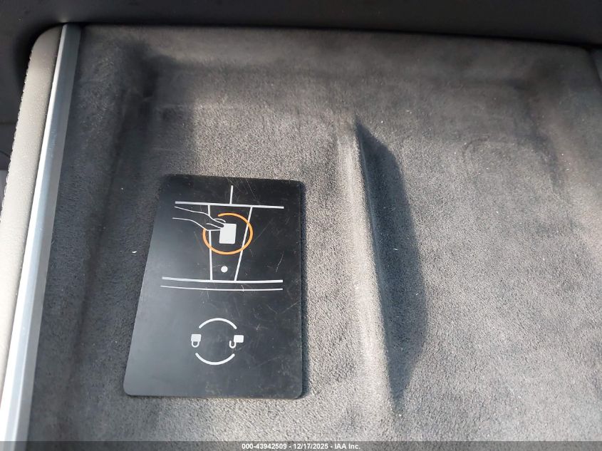 2026 Tesla Model Y Long Range Dual Motor All-Wheel Drive/Long Range Launch Series VIN: 7SAYGDEE5TA395132 Lot: 43942509