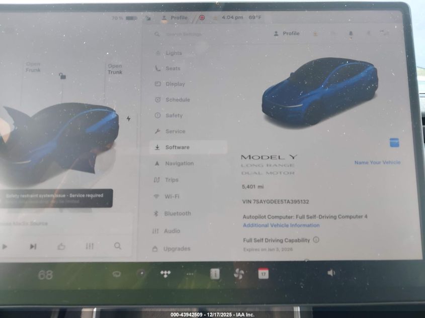 2026 Tesla Model Y Long Range Dual Motor All-Wheel Drive/Long Range Launch Series VIN: 7SAYGDEE5TA395132 Lot: 43942509