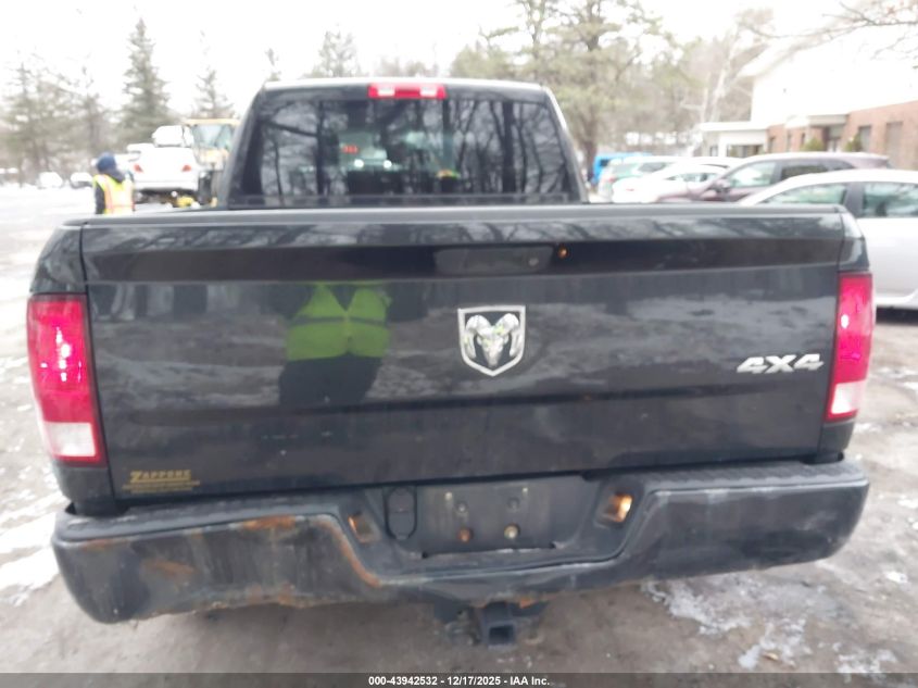 2017 Ram 1500 Express 4X4 6'4 Box VIN: 1C6RR7FG3HS827900 Lot: 43942532