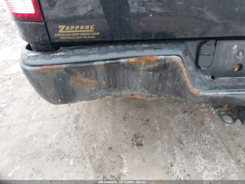 2017 Ram 1500 Express 4X4 6'4 Box VIN: 1C6RR7FG3HS827900 Lot: 43942532