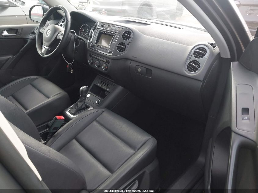 2016 Volkswagen Tiguan S VIN: WVGAV7AX7GW512397 Lot: 43942628