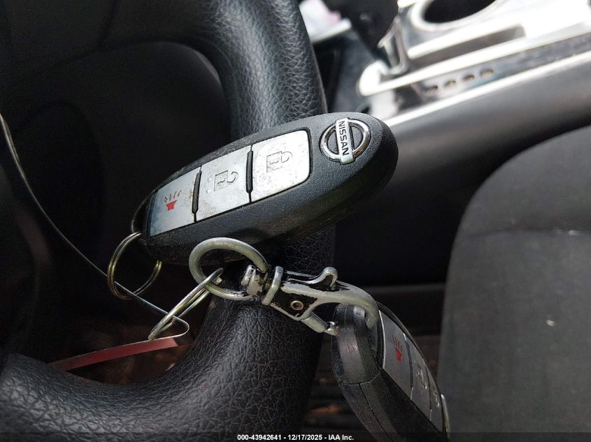 2014 Nissan Pathfinder S VIN: 5N1AR2MM4EC695586 Lot: 43942641