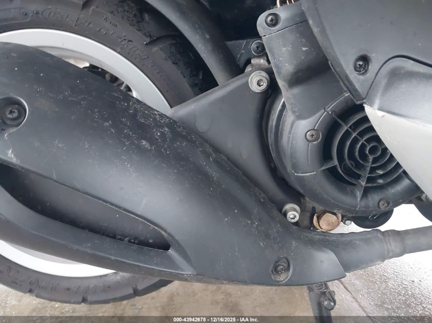 2009 Piaggio Fly 150 VIN: ZAPM578FX94000628 Lot: 43942678