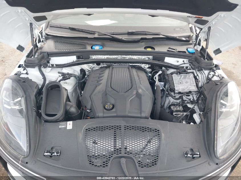 2025 Porsche Macan T VIN: WP1AA2A5XSLB11162 Lot: 43942703