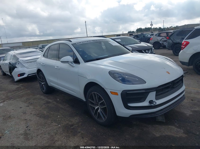 WP1AA2A5XSLB11162 2025 Porsche Macan T auction photo 1