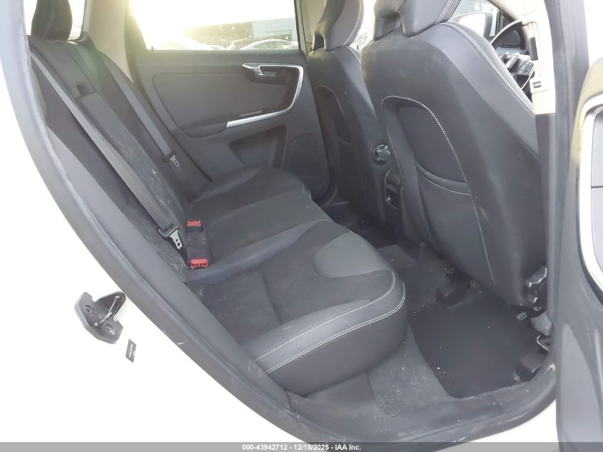 2010 Volvo Xc60 3.2 VIN: YV4982DL8A2066010 Lot: 43942712