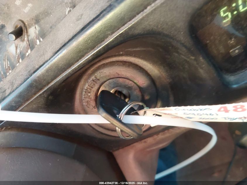 2000 Toyota Tacoma Base V6 VIN: 4TAWN72N7YZ595431 Lot: 43942736