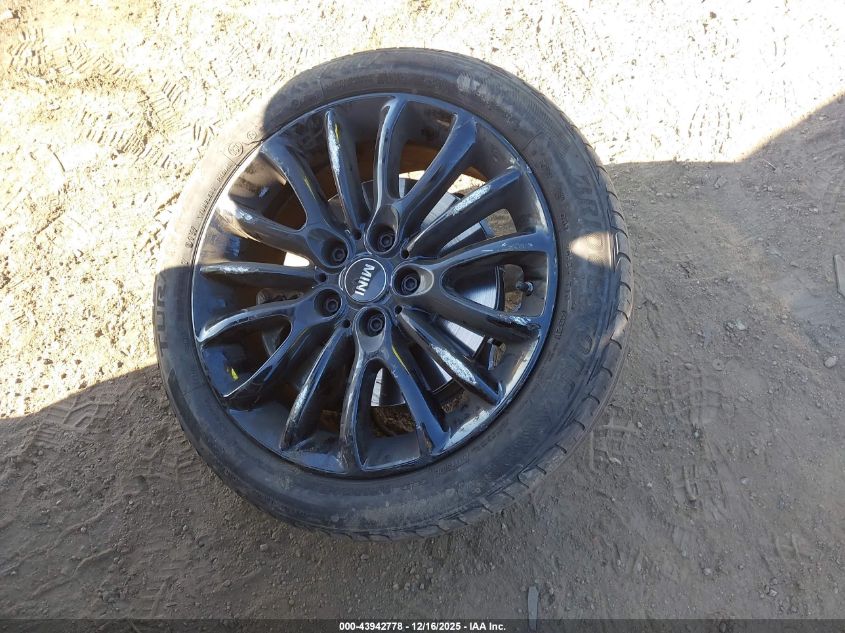 2020 Mini Clubman Cooper S VIN: WMWLV7C01L2L88817 Lot: 43942778