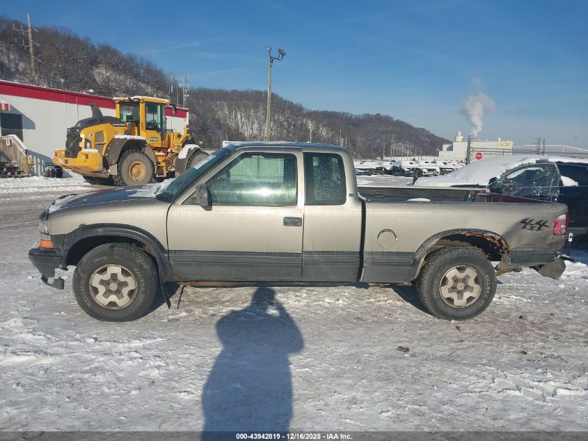 1999 Chevrolet S-10 Ls VIN: 1GCCT19WXX8175935 Lot: 43942819