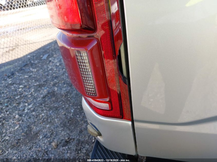 2017 Ford F-150 Raptor VIN: 1FTEX1RG8HFC82176 Lot: 43942822