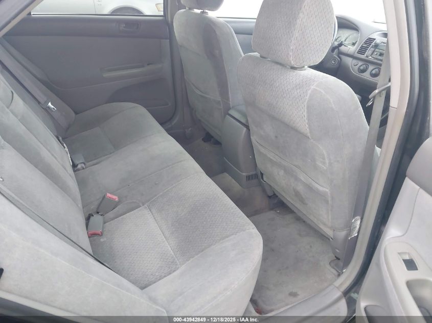 2002 Toyota Camry Le VIN: JTDBE32K820060749 Lot: 43942849