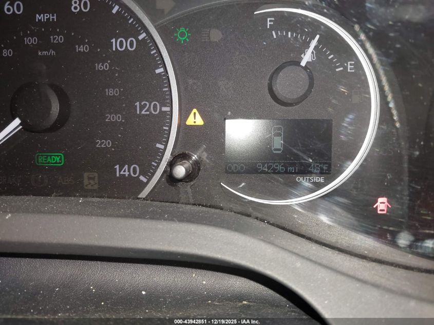 2011 Lexus Ct 200H Premium VIN: JTHKD5BH0B2013785 Lot: 43942851