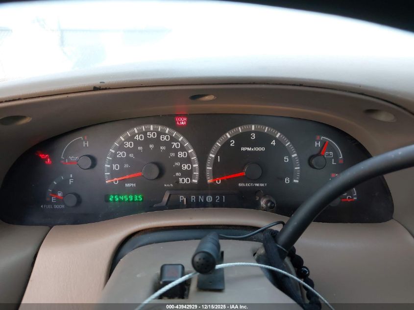 2000 Ford F-150 Lariat/Work Series/Xl/Xlt VIN: 1FTRX18W4YKB21504 Lot: 43942929