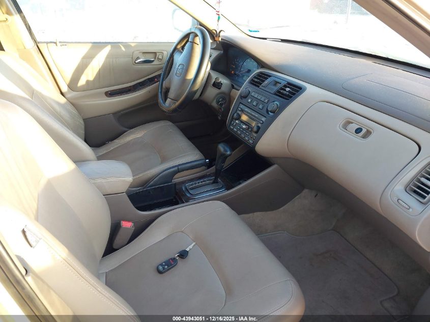 1HGCG56672A083037 2002 HONDA ACCORD photo no. 5