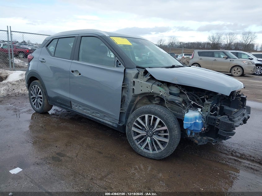 NISSAN KICKS SV XTRONIC CVT