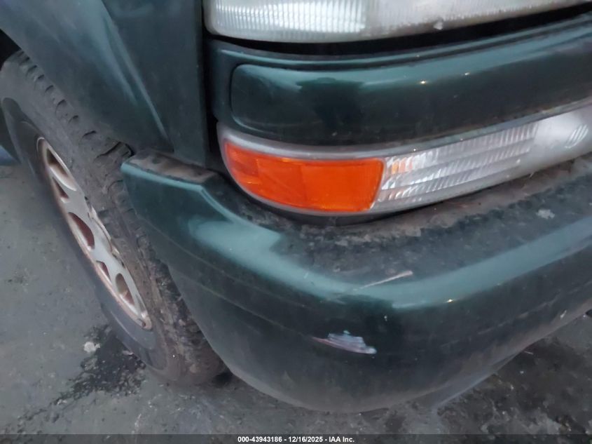 2003 Chevrolet Suburban 1500 Z71 VIN: 3GNFK16Z43G207613 Lot: 43943186