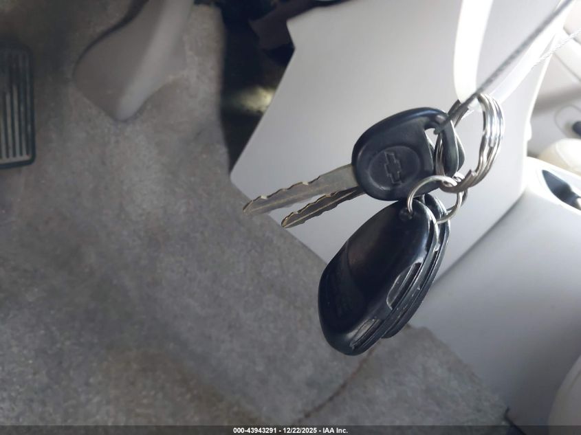 2002 Chevrolet Tahoe Lt VIN: 1GNEC13ZX2R222113 Lot: 43943291