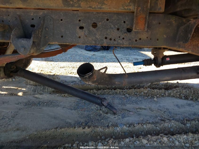 2005 Ford F-350 Lariat/Xl/Xlt VIN: 1FDSW35P05ED27258 Lot: 43943301