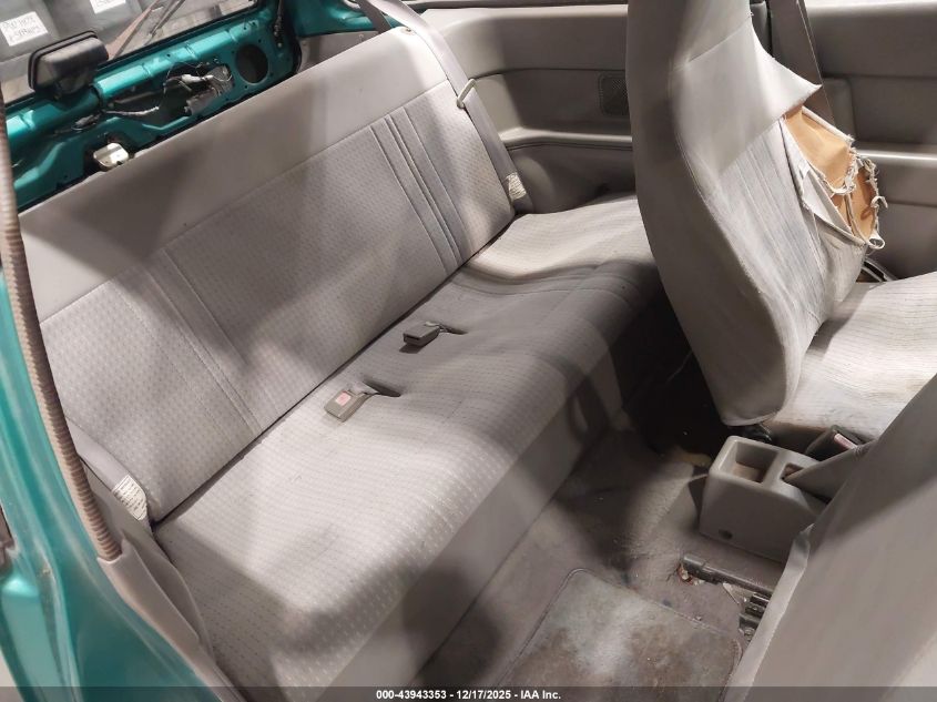 1993 Geo Metro VIN: 2C1MR2465P6761266 Lot: 43943353