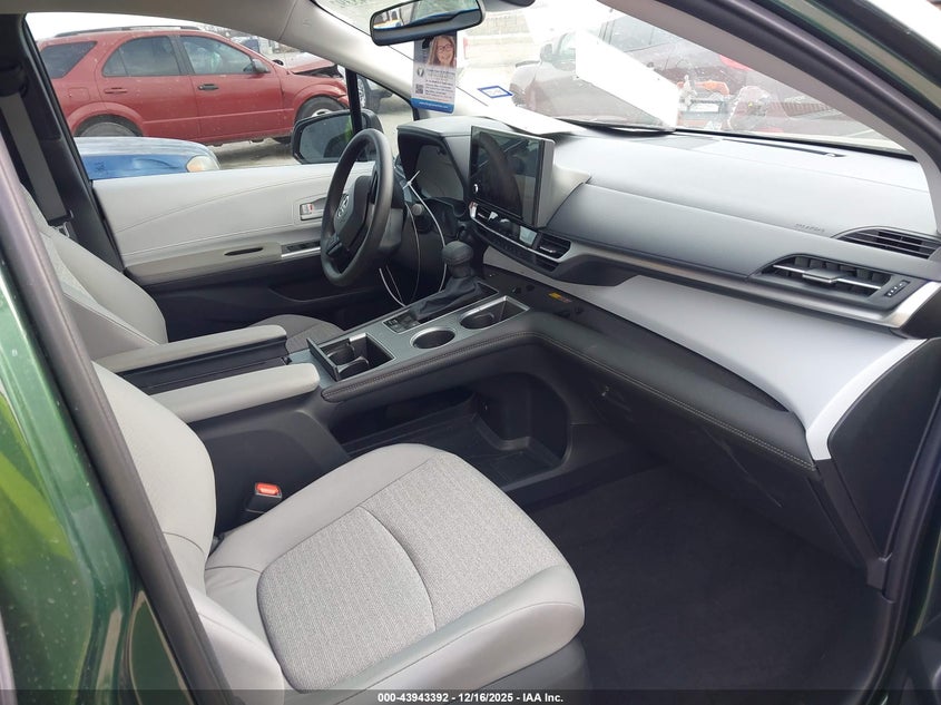 5TDKRKEC0SS283061 2025 TOYOTA SIENNA photo no. 5