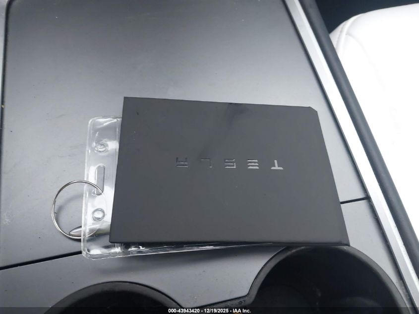 2022 Tesla Model Y Performance Dual Motor All-Wheel Drive VIN: 7SAYGDEF9NF539604 Lot: 43943420