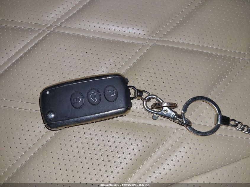 2015 Bentley Flying Spur V8 VIN: SCBET9ZA6FC041787 Lot: 43943432